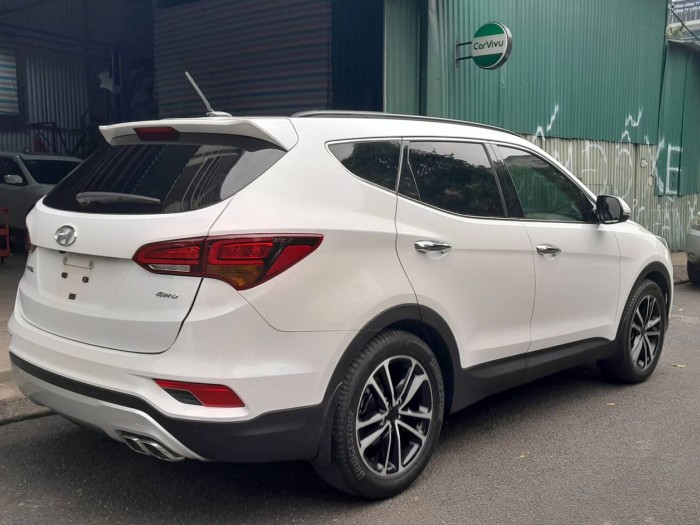 Hyundai santafe 2.4AT 2016 4wd trắng